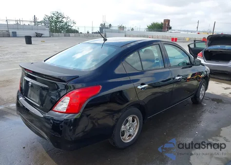 2015 Nissan Versa 1.6 Sv z USA, uszkodzony, nr VIN 3N1CN7AP0FL955009